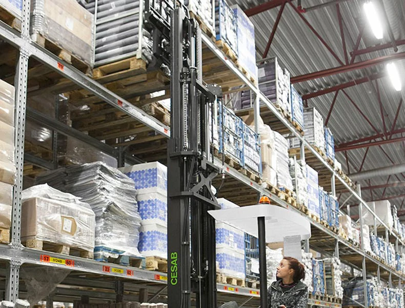 Cesab R116 R100: Clever functionality - Forklifts and Access